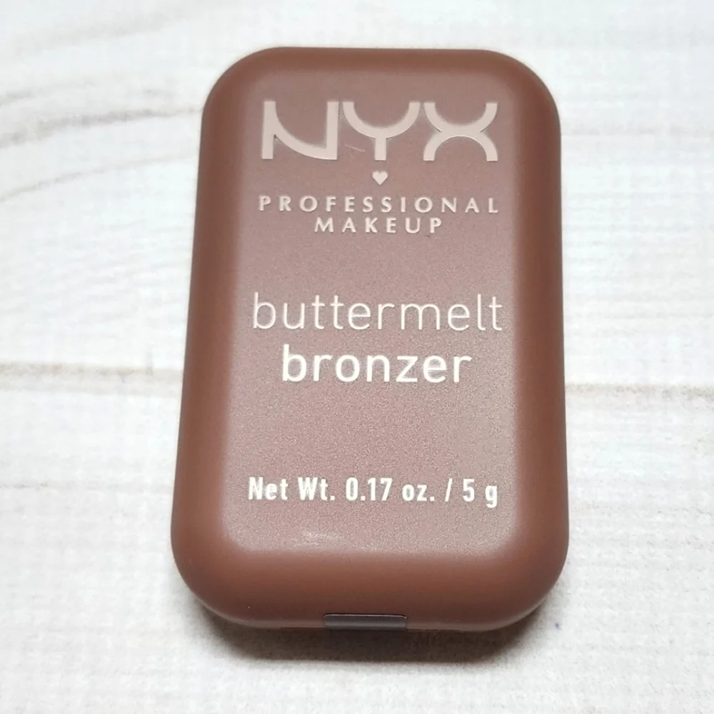 NYX Professional Buttermelt Bronzer in Butta Biscuit - New Sealed